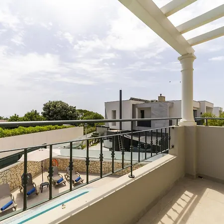 Villa Coast *